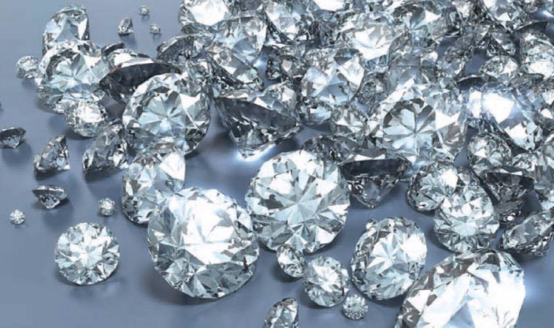 Custom jewelry design in gold with diamond gemstones